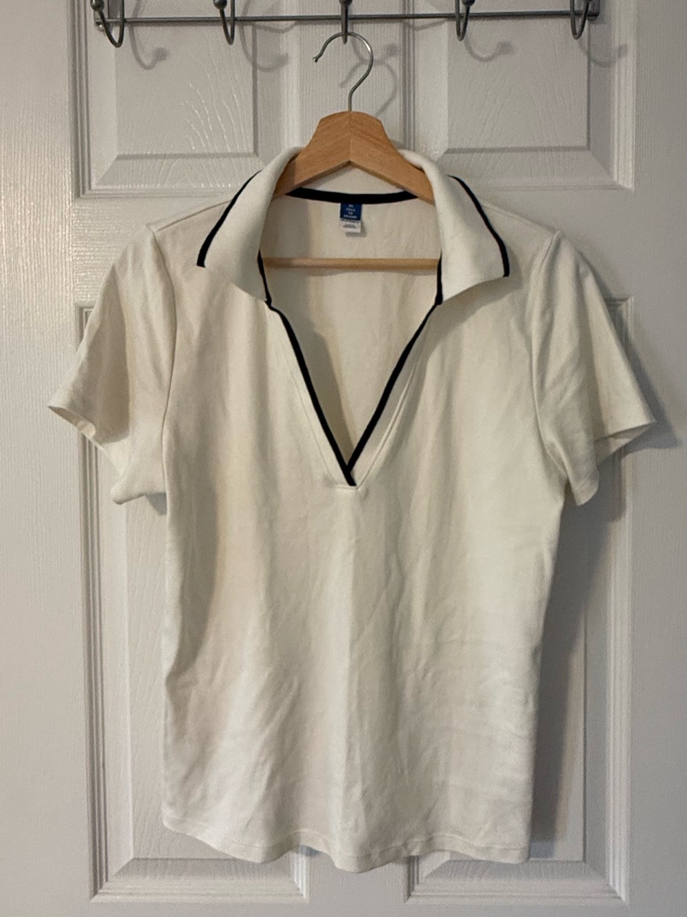 Old Navy Cream Short-Sleeve Polo V-Neck Top with Black Trim